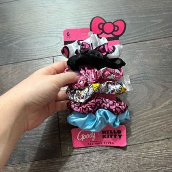 Goody x Hello Kitty Satin Scunchies Hair Ties New - Picture 1 of 3